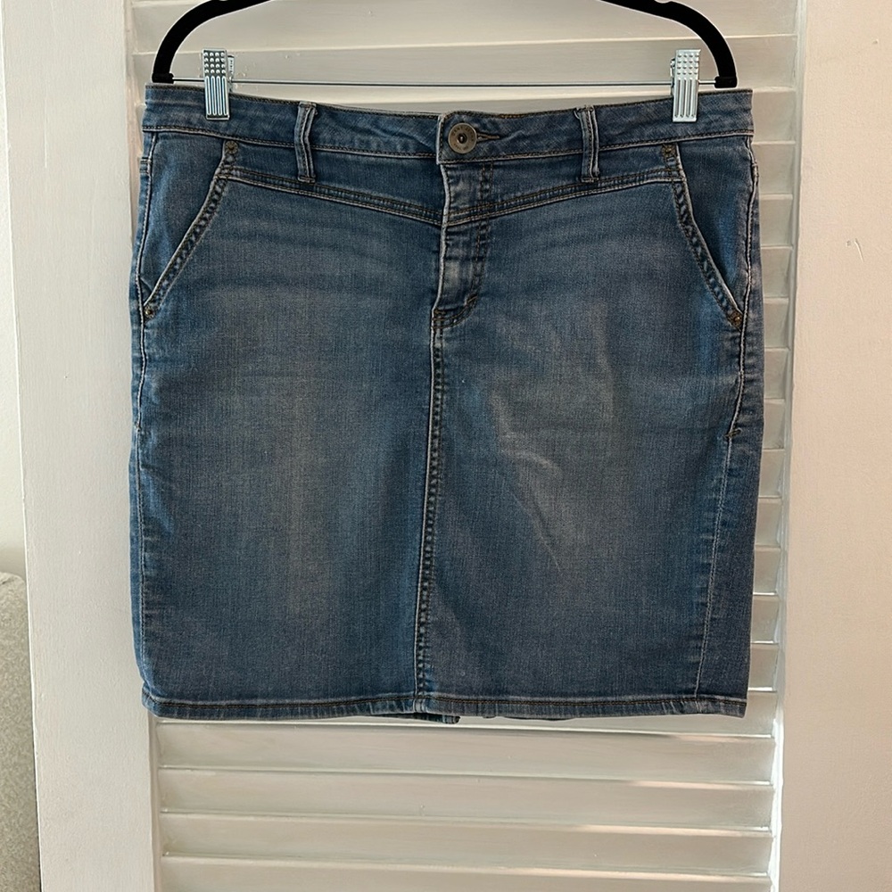 Denim pencil skirt